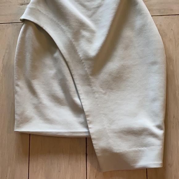 Elizabeth & James Asymmetrical Strapless Mini Dress Size 2 - Picture 4 of 8